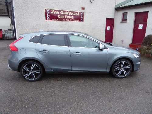 Volvo V40  2.0 R-Design Pro T2