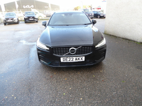 Volvo V60  2.0 Plus Dark B3 (163 hp) 