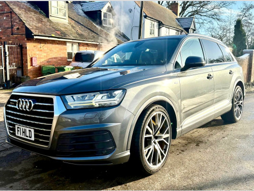 Audi Q7  3.0 TDI S Line