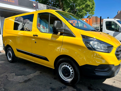 Ford Transit Custom  Combi Crew 2.0 340 EcoBlue Leader