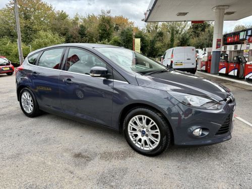 Ford Focus  1.6 Titanium