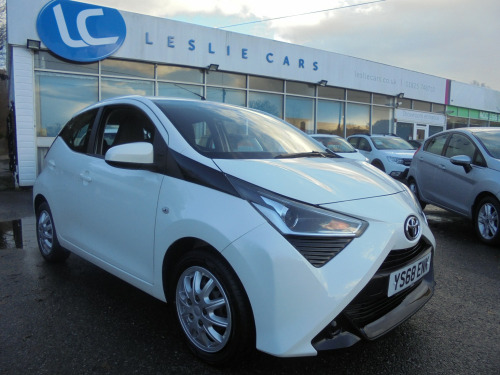 Toyota AYGO  1.0 VVT-i x-play Petrol AUTOMATIC 