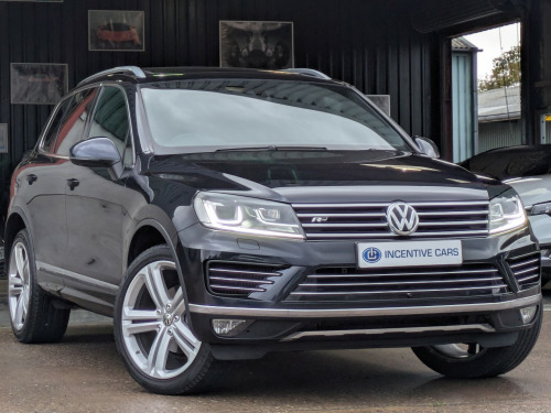 Volkswagen Touareg  3.0TDI V6 BMTech R-Line Plus auto 4WD. BIG SPEC. 360 CAMERAS. HEATED SEATS 
