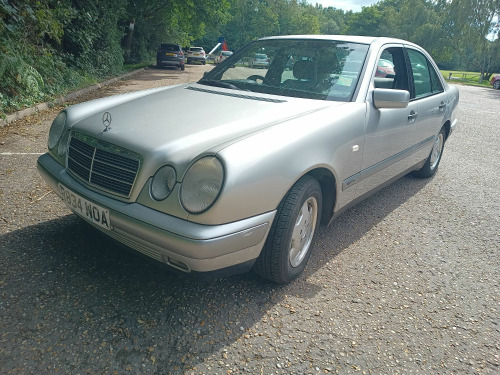 Mercedes-Benz E-Class E240 E240 Classic