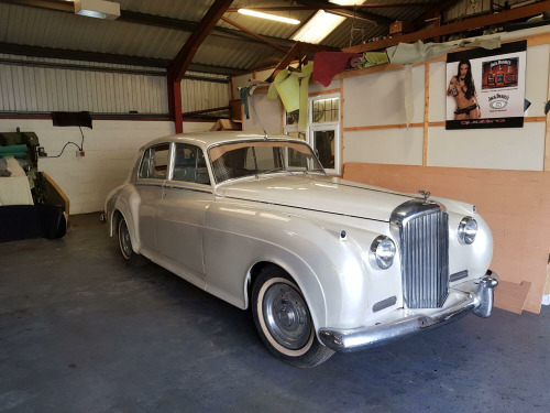Bentley Series I Sports saloon