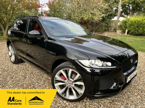 Jaguar F-PACE  3.0 D300 V6 S