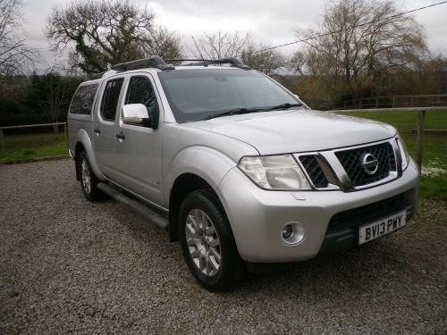 Nissan Navara  3.0 dCi V6 Outlaw