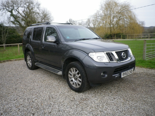 Nissan Pathfinder  2.5 dCi Tekna 
