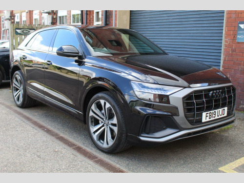 Audi Q8  3.0 TDI V6 50 S line