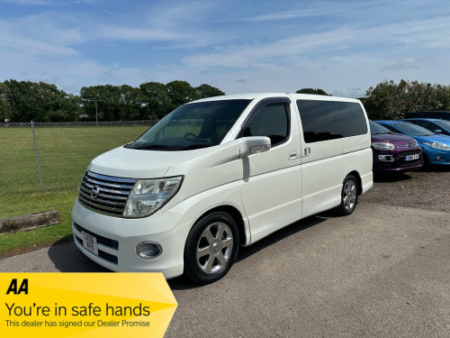 Nissan Elgrand -