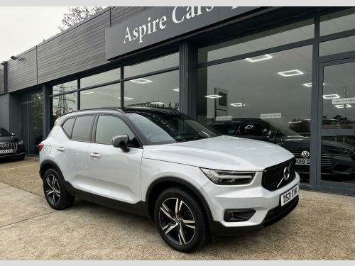 Volvo XC40  2.0 R-Design B4 (197 hp) Auto