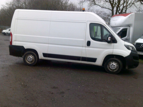 Peugeot Boxer  2.2 BlueHDi 335 Professional