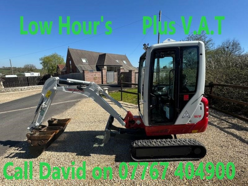 1925 CROSSLEY  Takeuchi TB216 Cab Mini Digger 