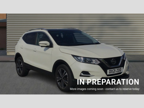 Nissan Qashqai  QASHQAI 1.3 DiG-T 160 [157] N-Connecta 5dr DCT Glass Roof