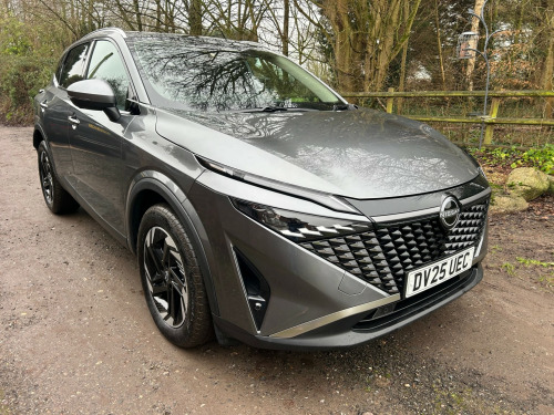 Nissan Qashqai  1.3 DIG-T MHEV N-Connecta 