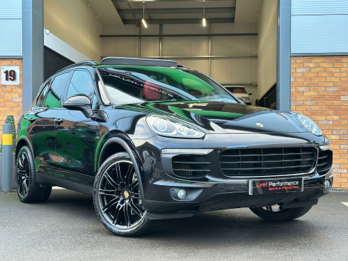 Porsche Cayenne  3.0 TD V6 SUV 5dr Diesel TiptronicS 4WD Euro 6 (s/s) (262 ps)