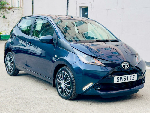 Toyota AYGO 1.0 VVT-i x-play