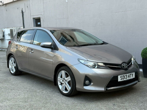 Toyota Auris  1.6 V-Matic Sport