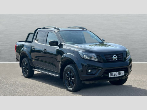 Nissan Navara  Nissan Navara Special Edition Double Cab Pick Up N-Guard 2.3dCi 190 TT 4WD 