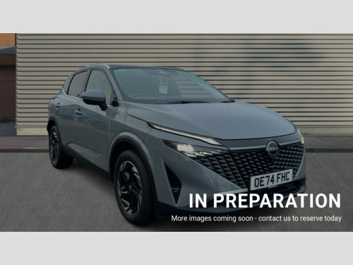 Nissan Qashqai  QASHQAI 1.3 DiG-T MH N-Connecta [Glass Roof] 5dr 