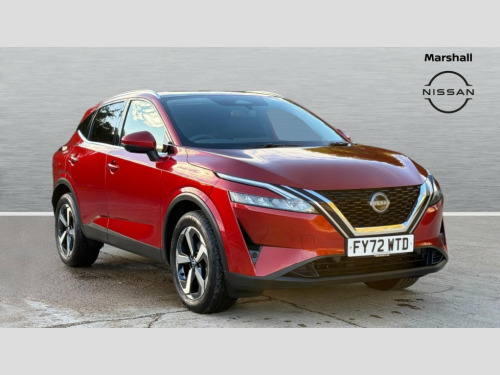 Nissan Qashqai  QASHQAI 1.3 DiG-T MH N-Connecta [Glass Roof] 5dr