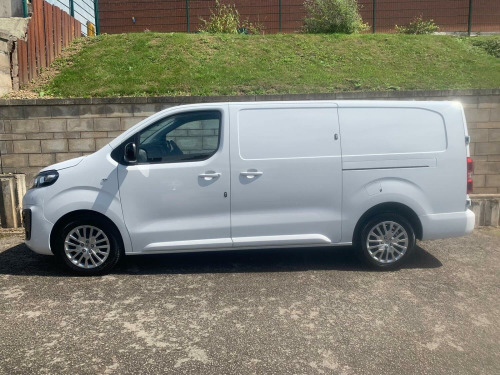 Vauxhall Vivaro  1.5 2900 Pro L2 ONLY 2,961 MILES NO VAT