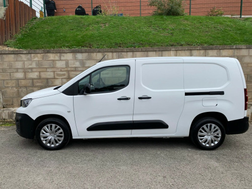 Peugeot Partner  1.5 L2 COMBI 5 SEAT CREW  60,372 MILES. NO VAT