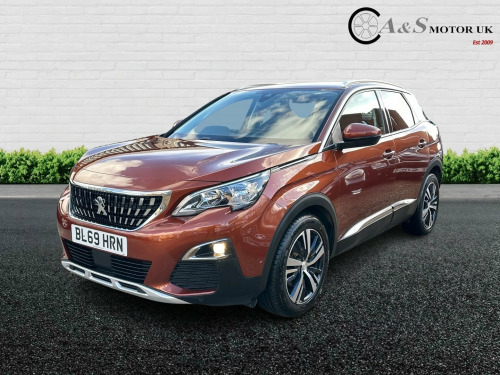 Peugeot 3008 Crossover  1.2 PureTech Allure