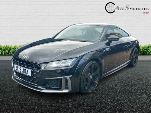 Audi TT  2.0 TFSI 40 S line