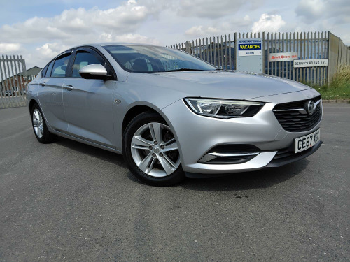 Vauxhall Insignia  1.5 i Turbo Design Nav