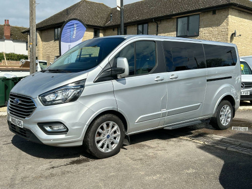 Ford Tourneo Custom  2.0 320 EcoBlue Titanium MINIBUS