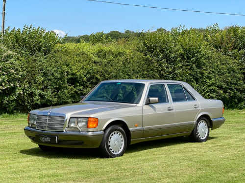 Mercedes-Benz S-Class  300SE