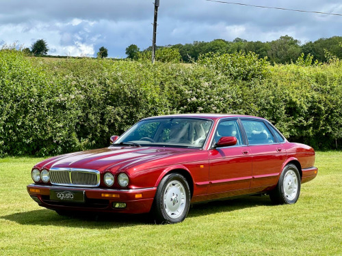 Jaguar XJ  3.2