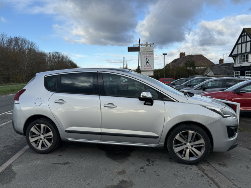 Peugeot 3008 Crossover  1.6 e-HDi Allure 