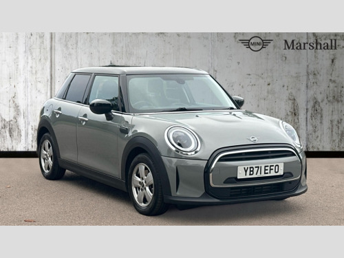 MINI Hatchback  Mini Hatchback 1.5 Cooper Classic 5dr [Nav Pack]