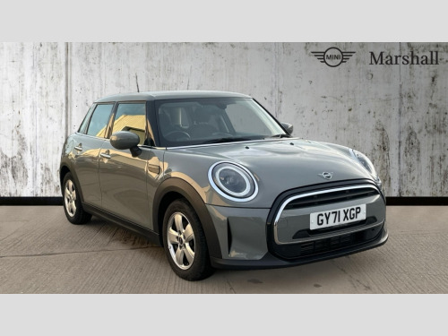 MINI Hatchback  Mini Hatchback 1.5 Cooper Classic 5dr [Comfort Pack]