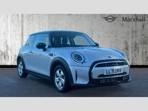 MINI Hatchback  Mini Hatchback 1.5 Cooper Classic 3dr Auto [Comfort/Nav Pack]