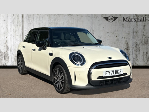 MINI Hatchback  HATCHBACK 1.5 Cooper Classic 5dr [Comfort/Nav Pack]