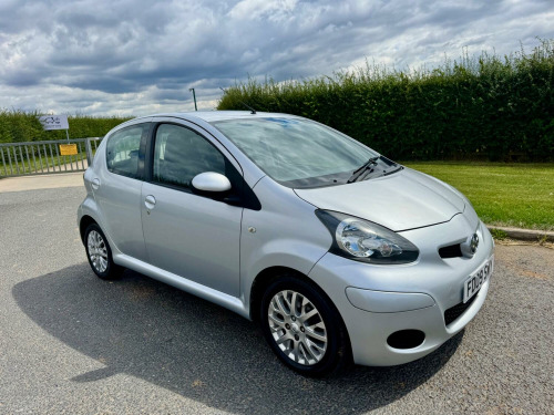 Toyota AYGO  1.0 VVT-i Platinum, AUTOMATIC