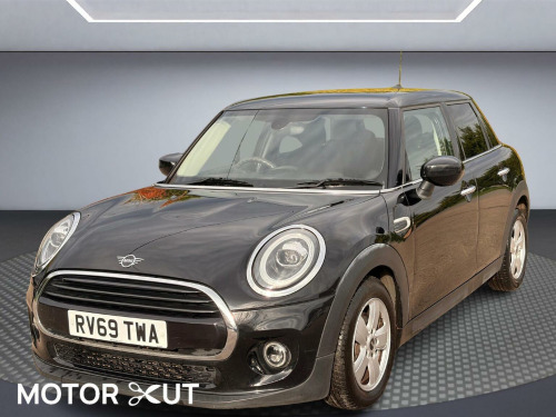 MINI Hatch  1.5 Cooper Classic Steptronic Euro 6 (s/s) 5dr