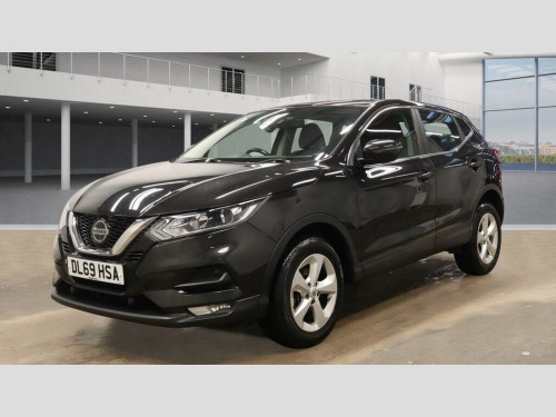Nissan Qashqai  1.3 DIG-T Acenta Premium Euro 6 (s/s) 5dr 