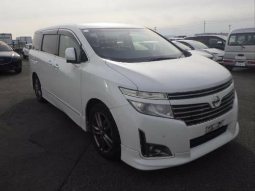Nissan Elgrand  2.5 Highway Star 4WD 5dr 8 Seats