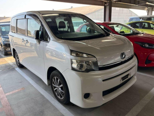 Toyota Voxy  X L EDITION