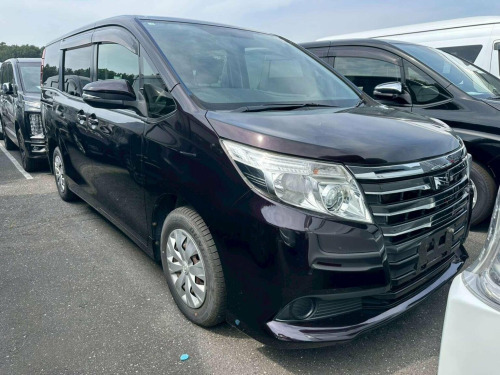Toyota Noah  2.0 X 5dr 7 Seats