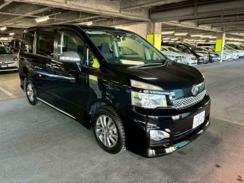 Toyota Voxy  2.0 ZS Kirameki II 5dr 8 Seats
