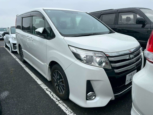 Toyota Noah  2.0 SI 5dr 7 Seats