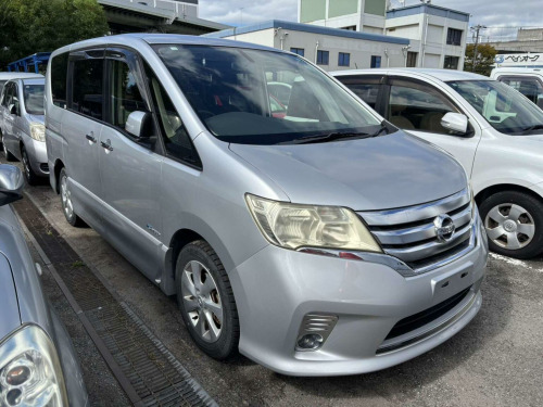 Nissan Serena  2.0 Highway Star S-Hybrid 5dr 8 Seats 