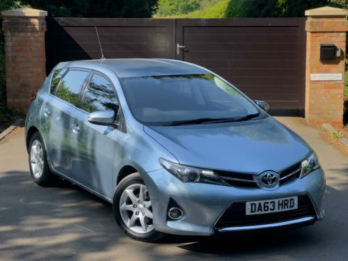 Toyota Auris  1.6 V-Matic Icon
