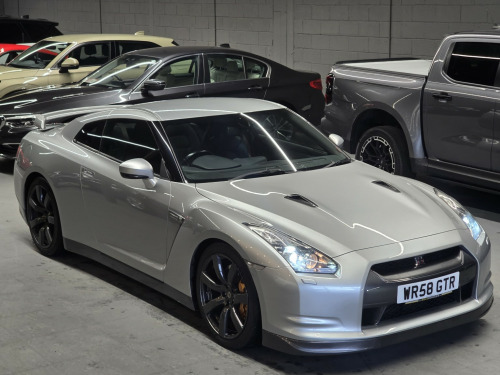 Nissan GT-R  3.8 V6 Black Edition 