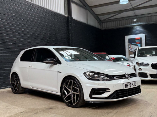 Volkswagen Golf  2.0 TSI R